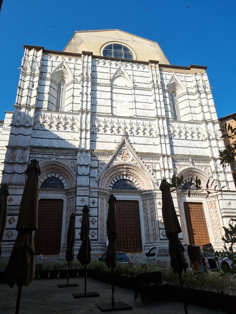 A siénai Keresztelőkápolna A siénai Keresztelőkápolna